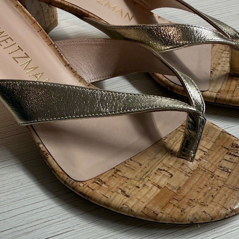 Stuart Weitzman Metallic Gold Cork Sandals size 8 NWOT - Picture 3 of 6